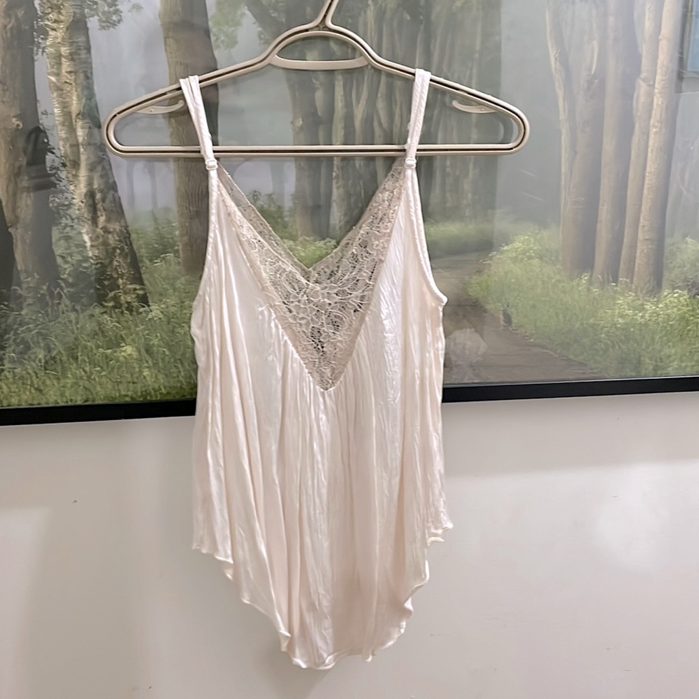 American eagle outfitters beige top